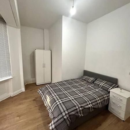 Leicester Spacious Flat With Free Parking Eksteriør billede